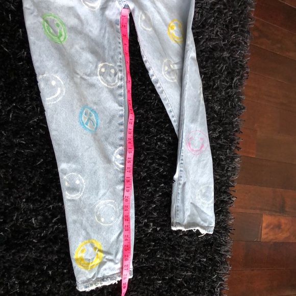 Custom painted smile jeans size 9 - Picture 9 of 10